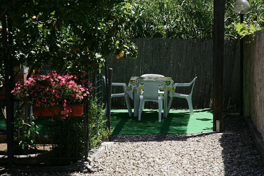 Casa Vacanze Rosy "Nel Verde" Palinuro Δωμάτιο φωτογραφία